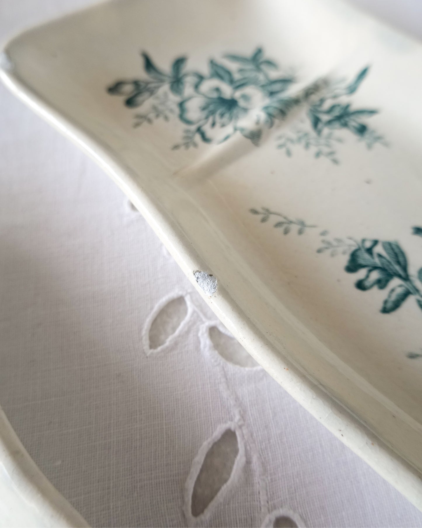 Ancien nécessaire de toilette 5 pièces le Floréal, datant du XIXe siècle