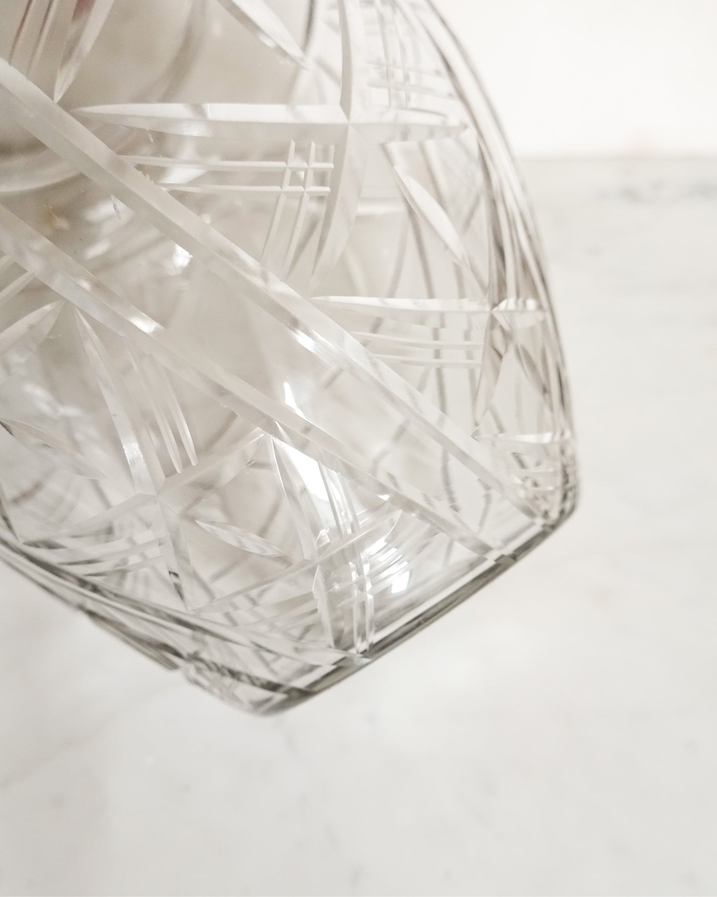 Vase boule en verre pressé moulé, style Art Déco, grand format