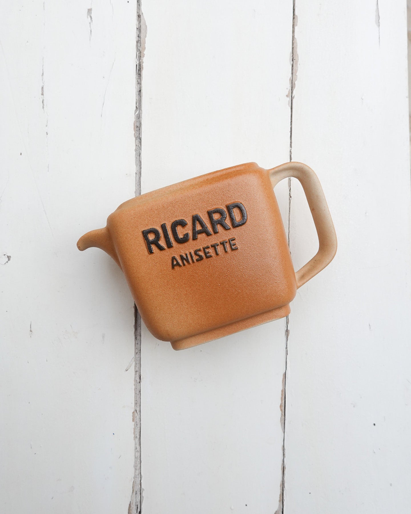 Pichet Ricard en céramique, déco rétro avec filtre à glaçons