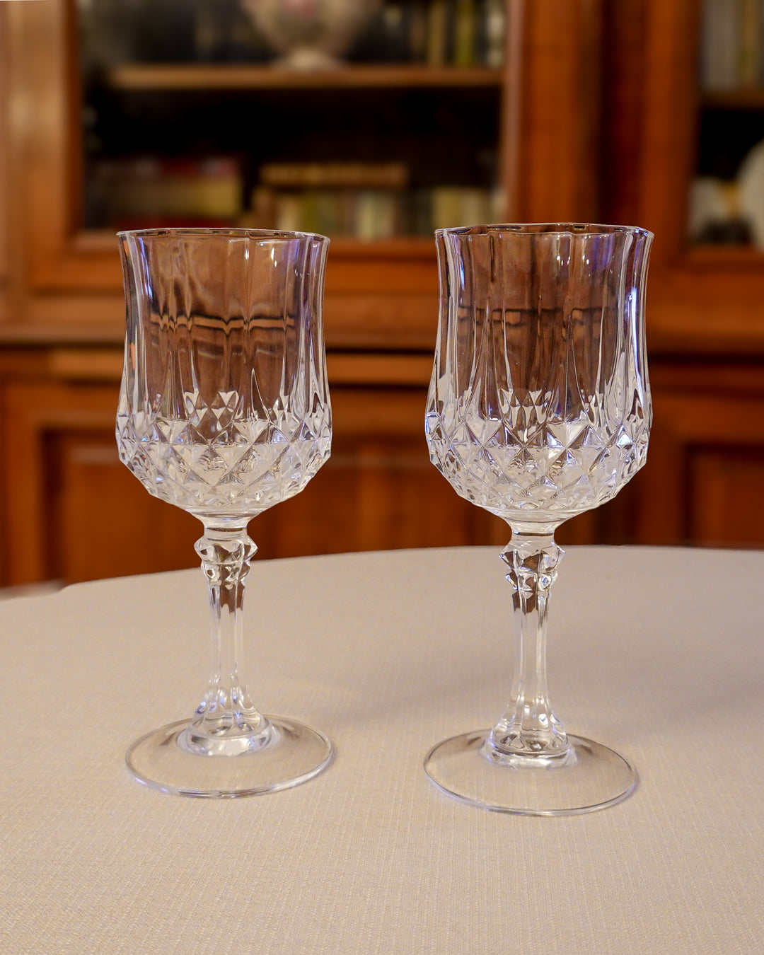 Verres à vin à pied, modèle Longchamp, Cristal d'Arque, verre ciselé