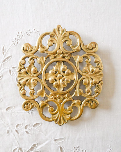 Dessous de plat vintage, laiton doré ancien