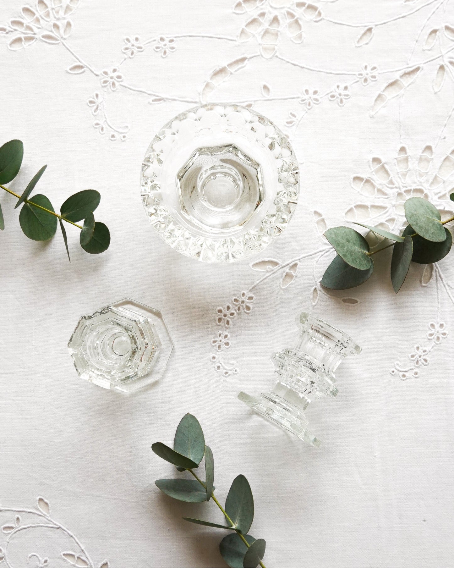 Lot de 2 bougeoirs en verre