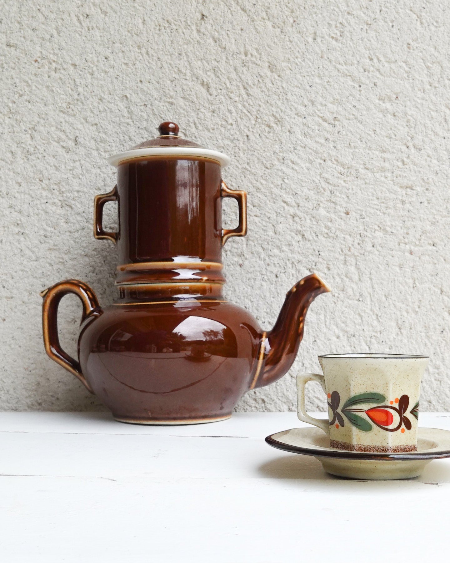 Cafetière en céramique vintage