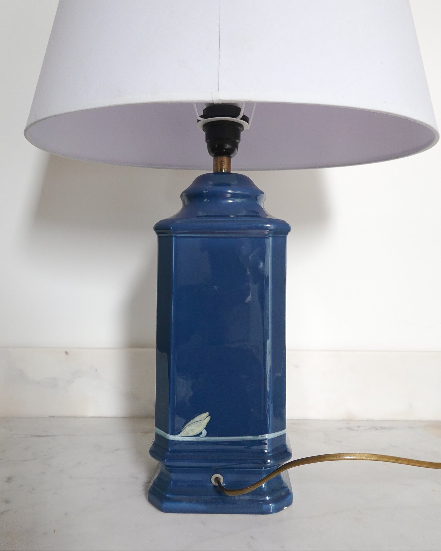 Lampe en céramique, motif peint à la main signé Drimmer, fabriqué en France