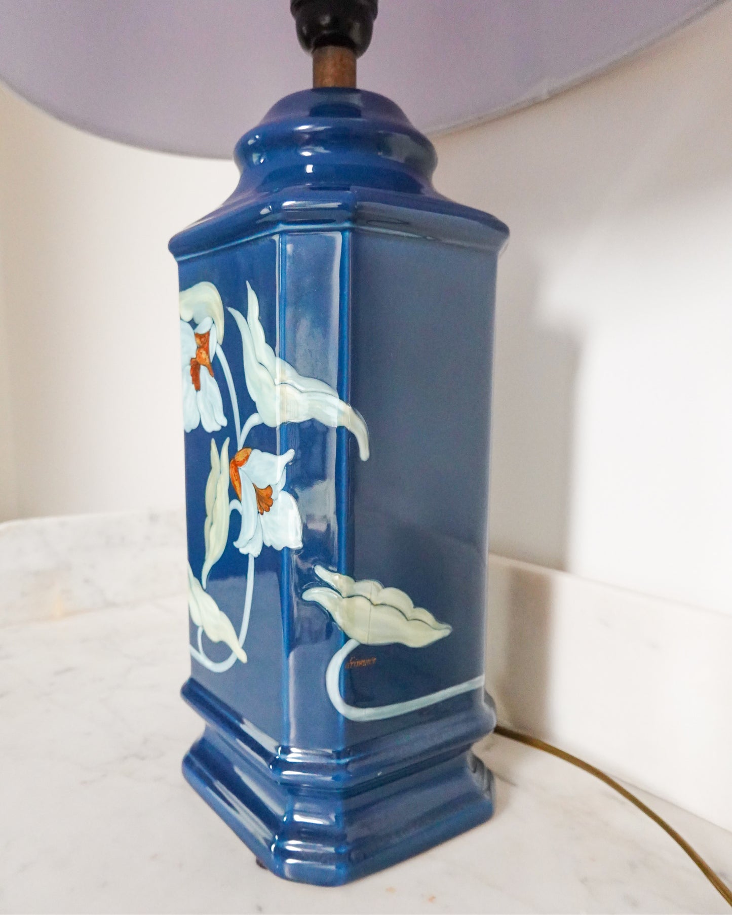 Lampe en céramique, motif peint à la main signé Drimmer, fabriqué en France