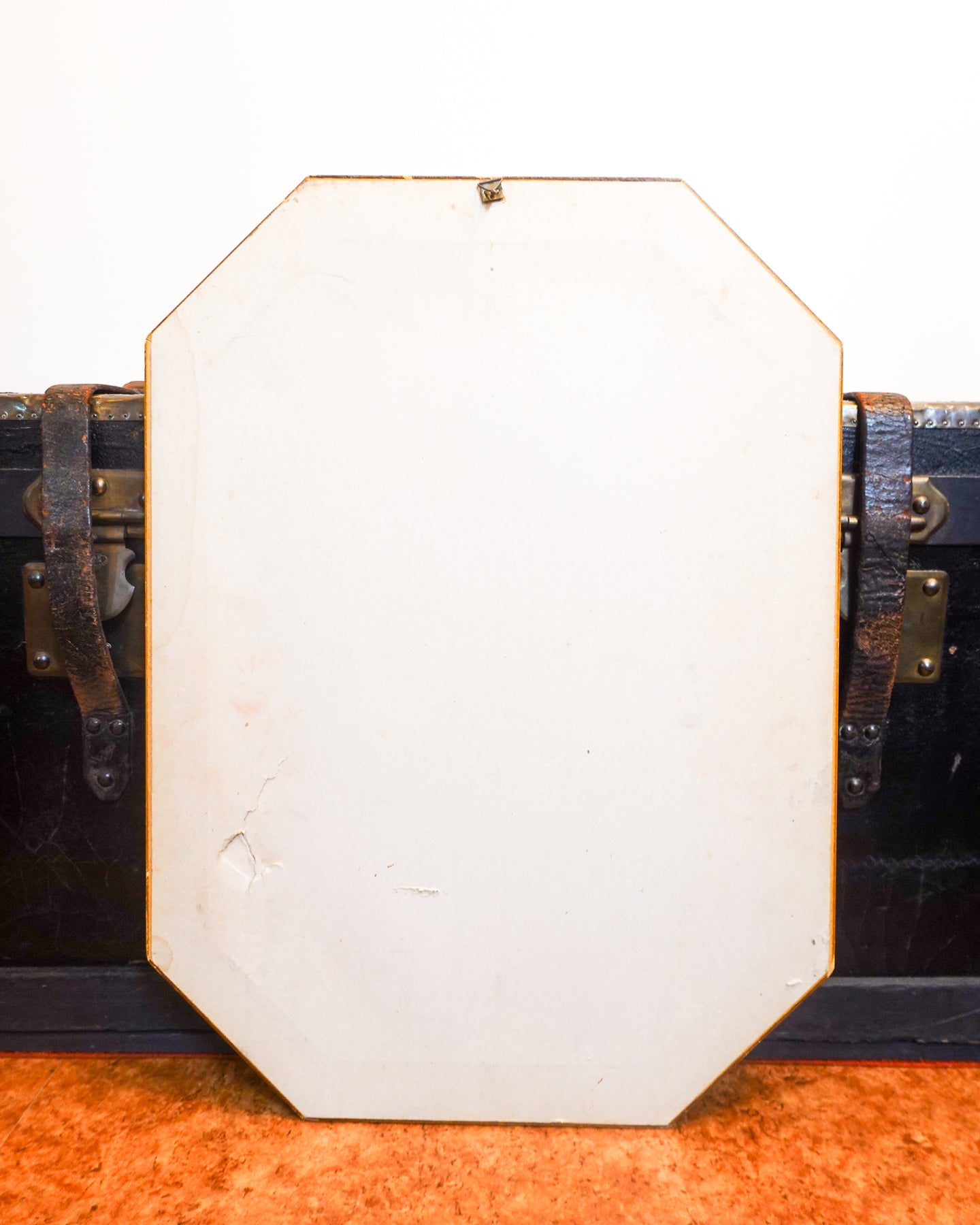 Miroir mural octogonal doré, cadre mouluré