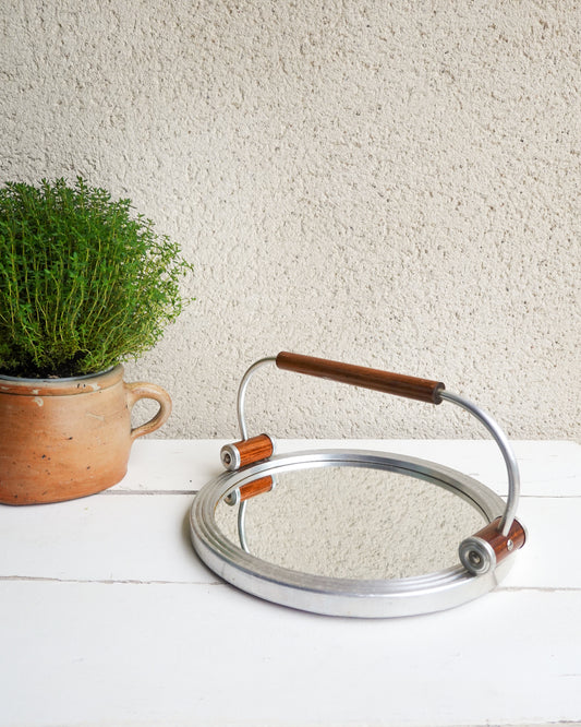 Plateau miroir vintage avec anse en métal et bois, design années 50