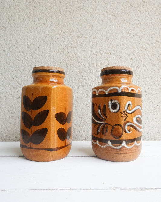 Lot de 2 pots en céramique West Germany, motifs bruns et blancs